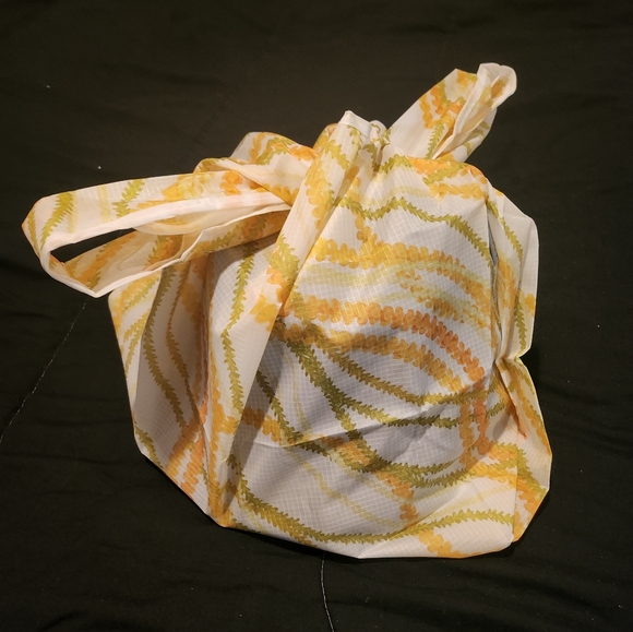 Lexbreezy Pikake Lei Mau reusable eco tote bag foldable - Picture 5 of 8